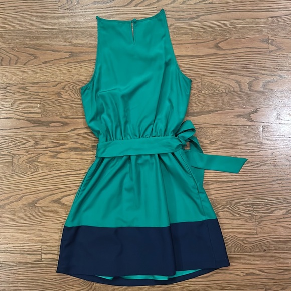 Express Emerald Green and Navy Color Block Dress - Picture 4 of 5